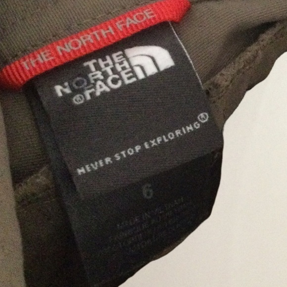 North Face Khaki Green Convertible Outdoor Activewear Pants/Shorts - Picture 7 of 16